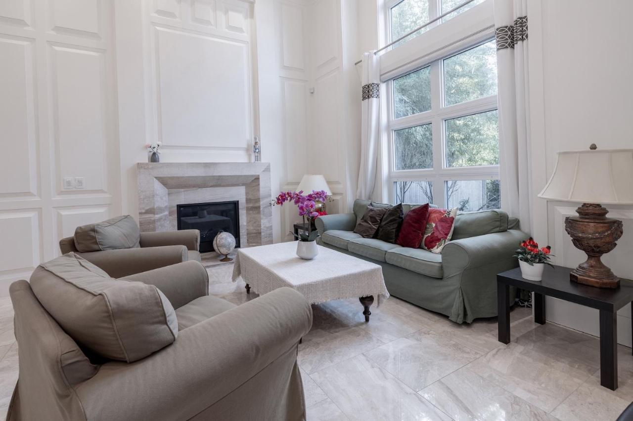 Luxurious Private Rooms In Ричмънд Екстериор снимка